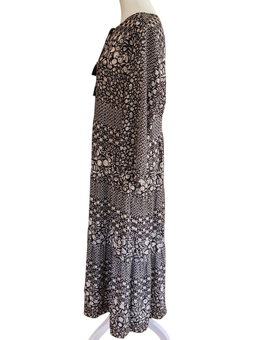 J. McLaughlin Grey Floral Hortense Tiered Midi/Maxi Dress Size M - Picture 3 of 9